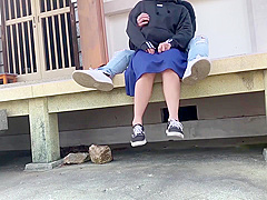 Amateur Japanese Babe Gets Fucked In The Backyard
