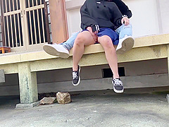 Amateur Japanese Babe Gets Fucked In The Backyard