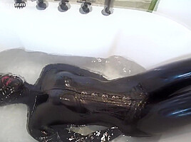Asian Latex Doll Water Breathplay