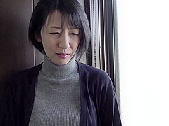 B3G2602-A widowed mature woman who is immediately fucked at the entrance by a middle-aged man
