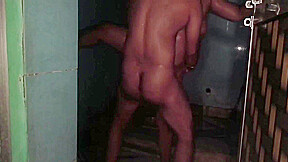 Bhabhi Ko Nahate Time Bathroom Me Pela