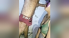 Bhabhi Ko Pesa Daker Aapna Mota Lund Raat Ko Chusaya