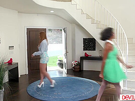 Big tits sales agent letting client fuck and make her squirt