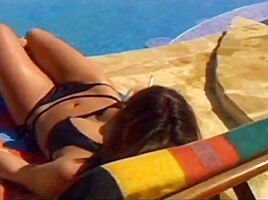 Brunette Hottie Gets Hardcore Threesome In The Pool
