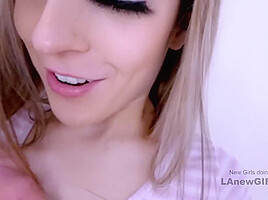 Brunette Hottie Rims Gets Pussy Fucked At Audition