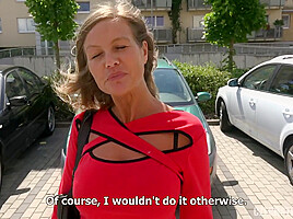 Czech Streets – Busty MILF Denisa
