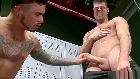 EXTRABIGDICKS WORKING OUT GETS THIS HUGE FUCKPOLE Step dad CRAZY AS PUMMEL