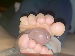 Ending 2019 With A Footjob Or 2