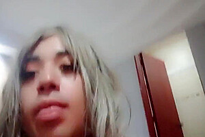 Femboy Playing With Her Clitoris And Plug