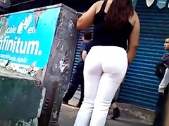 GREAT ASS ON THE STREET!!!