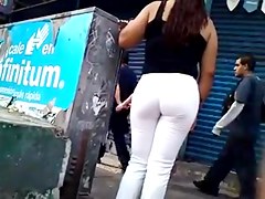 GREAT ASS ON THE STREET!!!