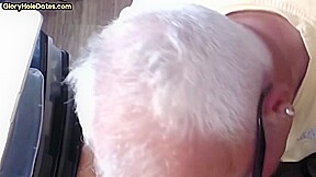 Gloryhole gaydaddy blows cock in homemade closeup at home