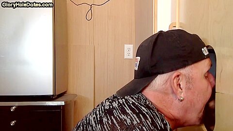 Gloryhole gaydaddy sucks BFs cock in homemade private video