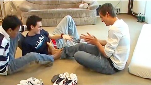 Guy Gets His Feet Worshiped And His Cock Sucked