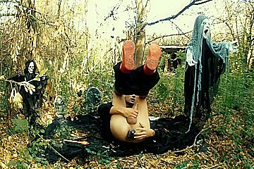 Halloween Moaning Demon Gets Prostate Orgasm By Vibrating Big Black Dildo