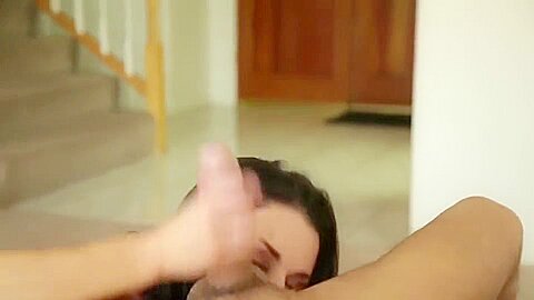 Has Face Fucking Sex