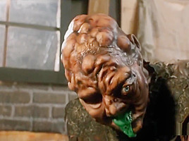 Heidi Sjursen Julie Strain - Citizen Toxie The Toxic Avenger IV (2000)