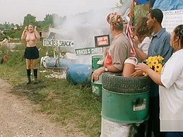 Heidi Sjursen Julie Strain - Citizen Toxie The Toxic Avenger IV (2000)