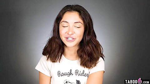 Jane Wilde In teen 18+ Shows Us How She Likes To Masturbate