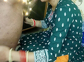 Li Ya - Desisaarabhabhi - Diwali Ko Aaye Periods Gaand Toh Mili Lund Pe Lights Jala Ke Muh Main 15 Min