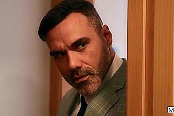 Mature Man In Heat - Gabriel Phoenix And Manuel Skye