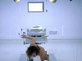 Milla Jovovich - Resident Evil (2002)