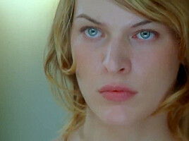 Milla Jovovich - Resident Evil (2002)