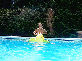 Nikki Gecko Cowboy Video
