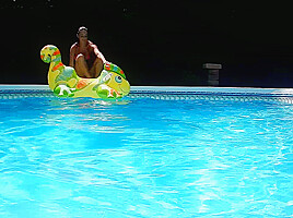 Nikki Gecko Cowboy Video