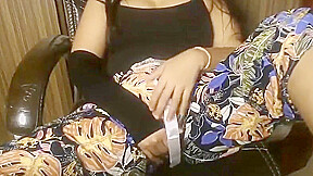 Onlinesex In Indian Aunty Boobs Show
