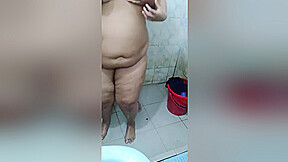 Pati Ke Dost Ke Sath Bathroom Mein Choda - Hindi Sex