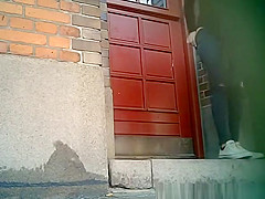 Piss hunter catches girls peeing outdoors