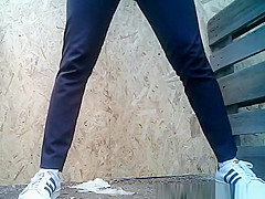 Piss hunter catches girls peeing outdoors