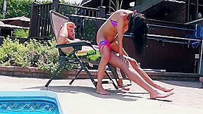 Risky Outdoor Fuck Makes It Feel Even Hotter