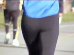 Running in the street amateur babe is shaking her candid ass 01t