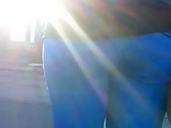 SEXY MILF WITH A AWESOME VPL I SAW TWO DAYS IN A ROW!!!