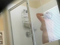 Saggy mature lady spied in a shower