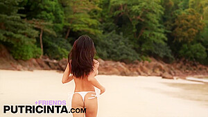 Sexy Babe Arra Stripping Naked On An Empty Beach