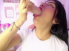 Sexy Latina Gives Sloppy Dildo Deepthroat