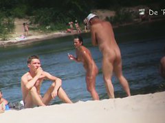 Skinny teens 18+ and busty mature babes at nudist beach