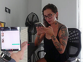 Tattooed cutie gets her pussy eaten and fucked