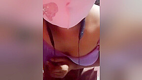 Today Exclusive-desi Bhabhi Shows Her Boobs And Pussy