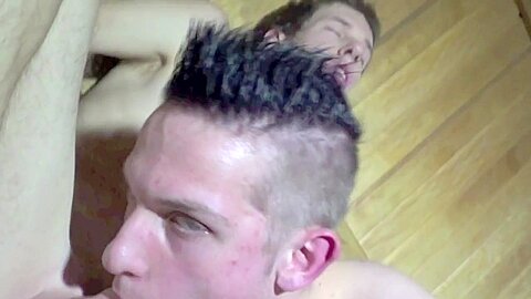 Two French Twinks Fucking In Sauna - FrenchFuckers