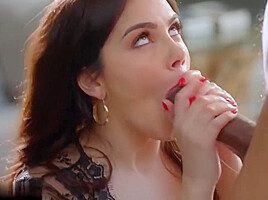 Valentina Nappi - She Loves Being In Control Full Hd