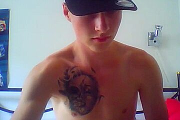 (bw) Muscled Tattooed Cums On His Body