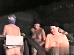 in public pool showers 557