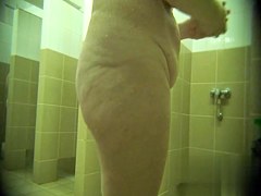 in public pool showers 73