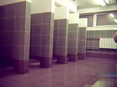 in public pool showers 823