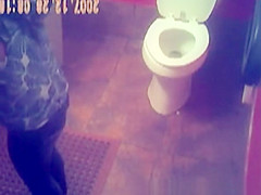 in restaurant female toilet